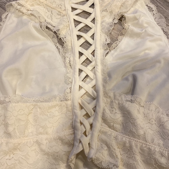 Altar’d State bralette (cream) - Picture 2 of 3